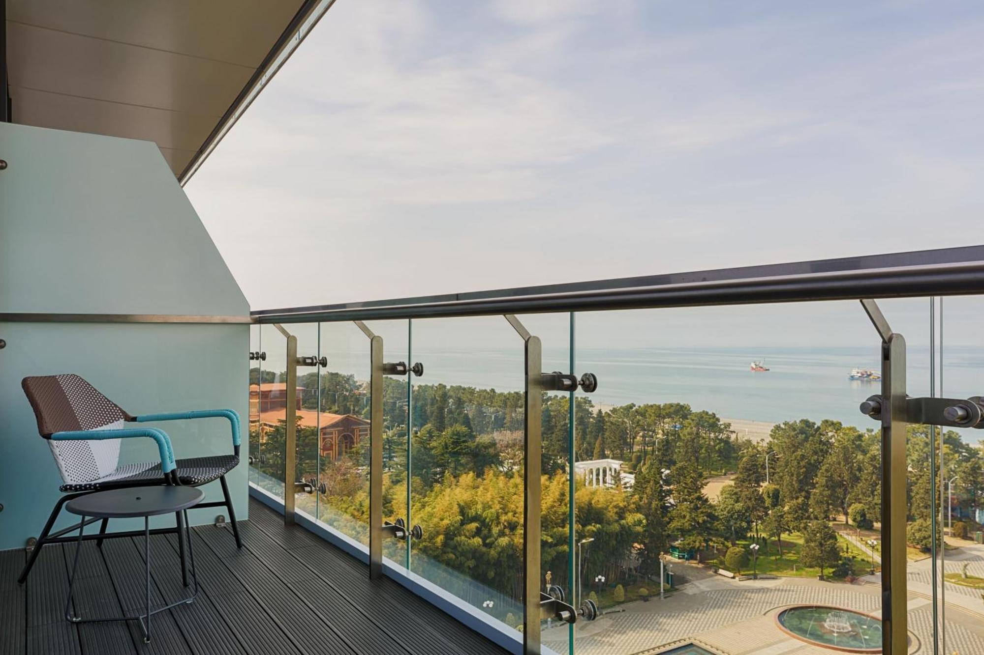 Le Meridien Μπατούμι Εξωτερικό φωτογραφία