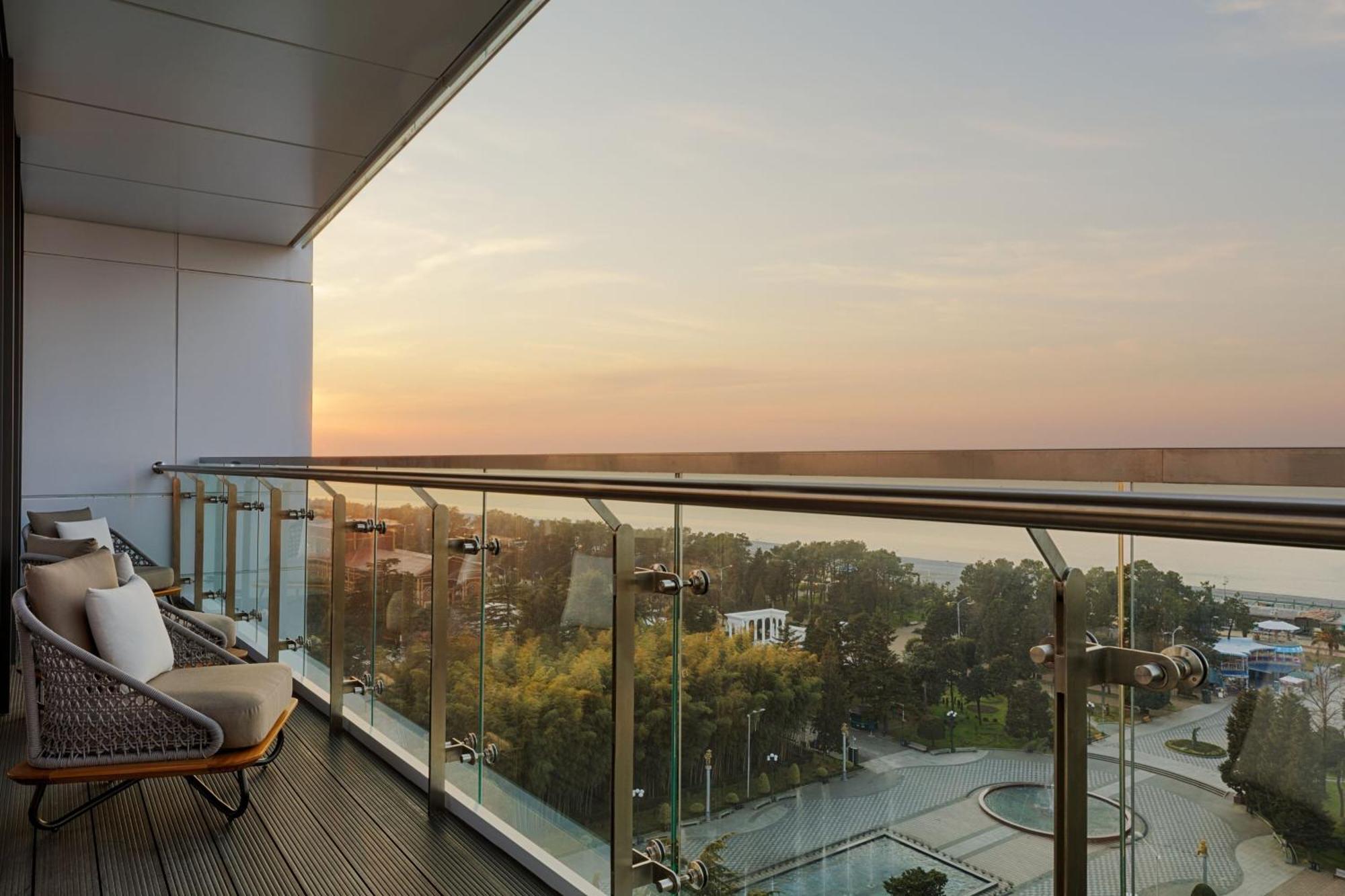 Le Meridien Μπατούμι Εξωτερικό φωτογραφία